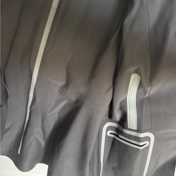 Banana Republic Women's Black Blazer - Picture 4 of 6